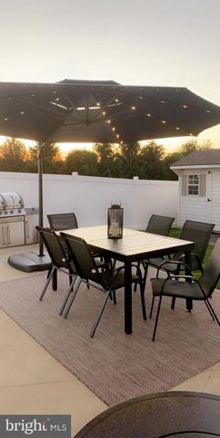 303 BUCKHEAD LN, Douglassville, PA 19518