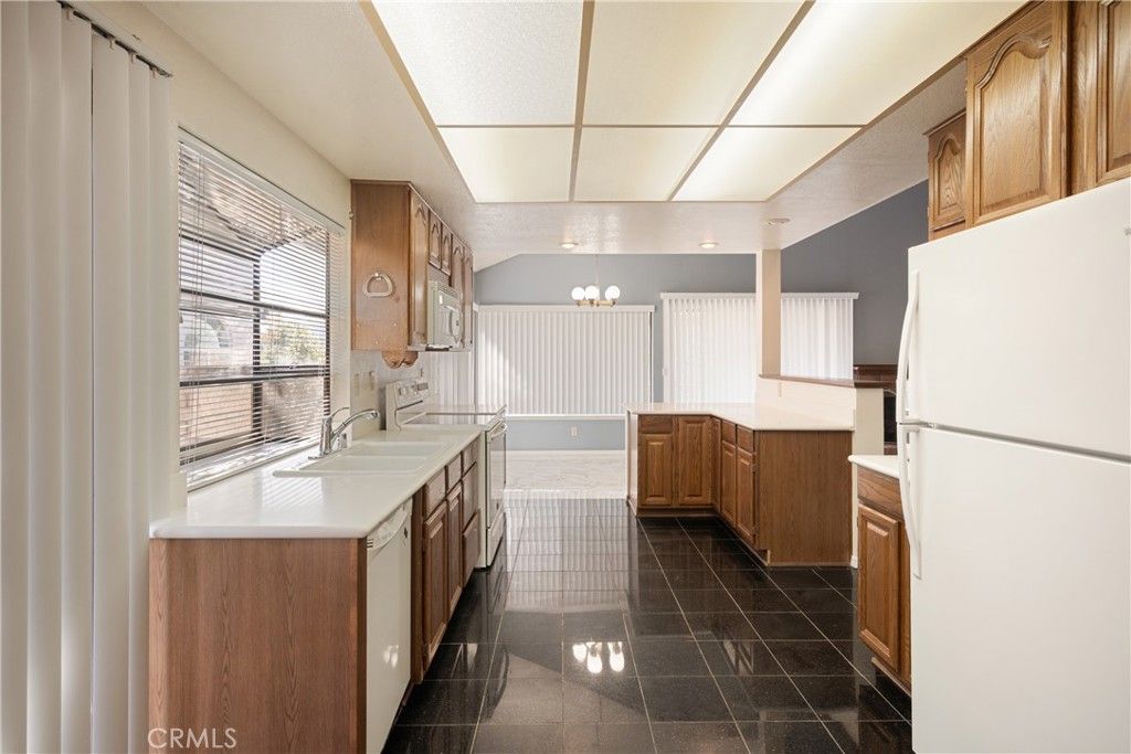 Image 10 of property listing at 6141 Birdie, La Verne, CA 91750