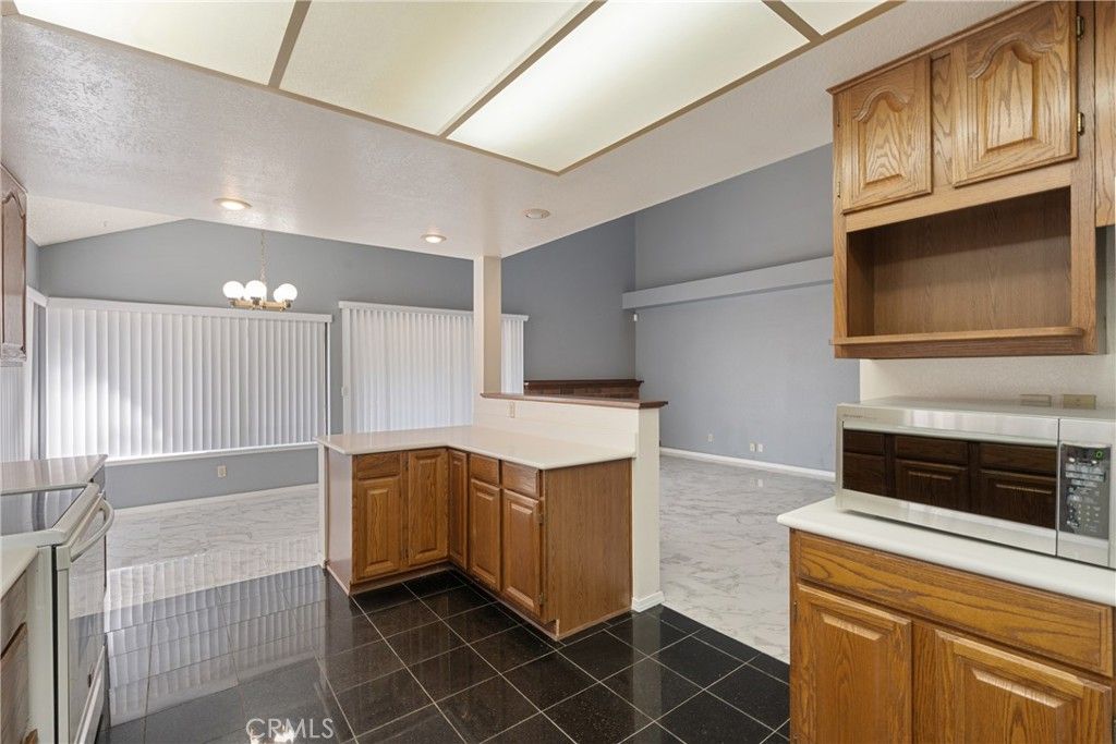 Image 12 of property listing at 6141 Birdie, La Verne, CA 91750