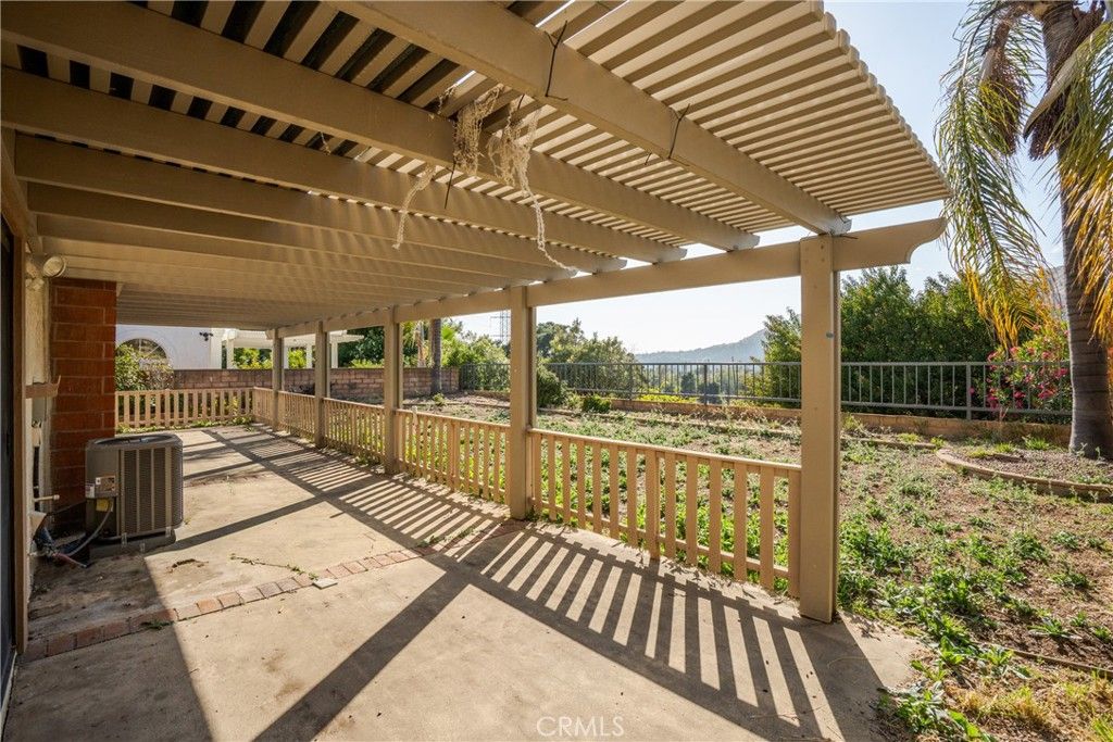 Image 33 of property listing at 6141 Birdie, La Verne, CA 91750