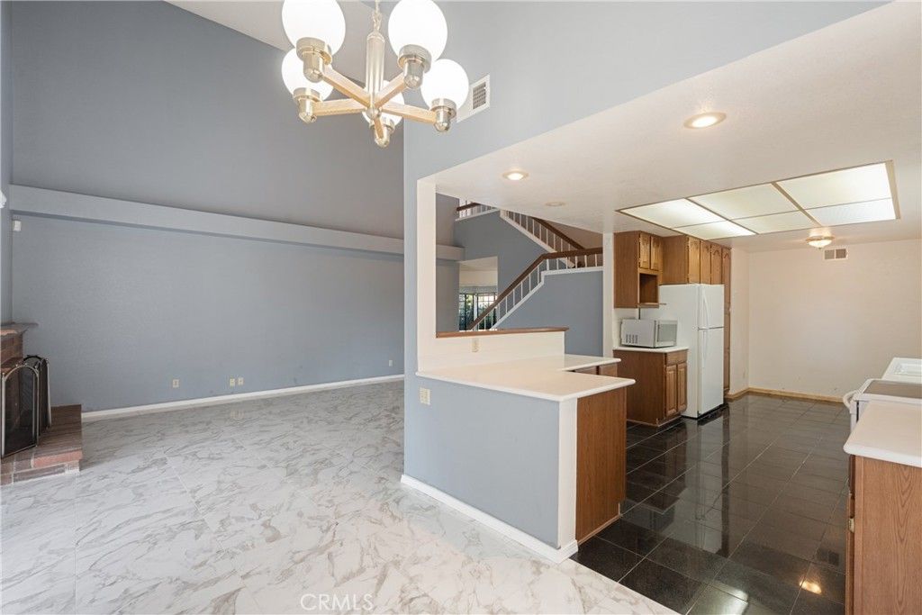 Image 7 of property listing at 6141 Birdie, La Verne, CA 91750