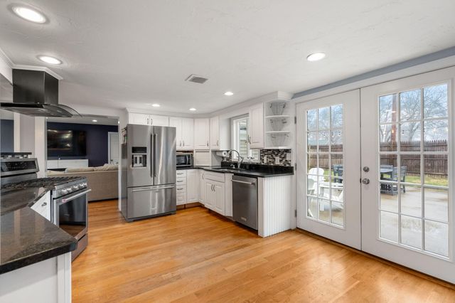 2 Taylor Road, South Yarmouth, MA 02664