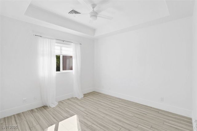 271 East Shelbourne Avenue, Las Vegas, NV 89123