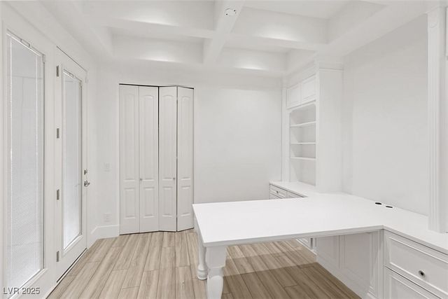 271 East Shelbourne Avenue, Las Vegas, NV 89123