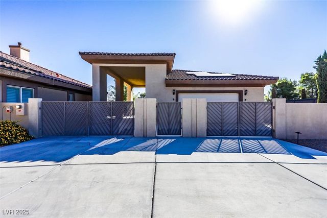 271 East Shelbourne Avenue, Las Vegas, NV 89123