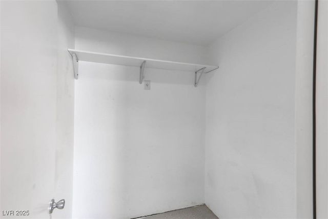 271 East Shelbourne Avenue, Las Vegas, NV 89123