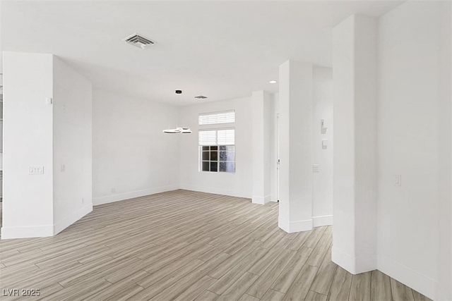 271 East Shelbourne Avenue, Las Vegas, NV 89123