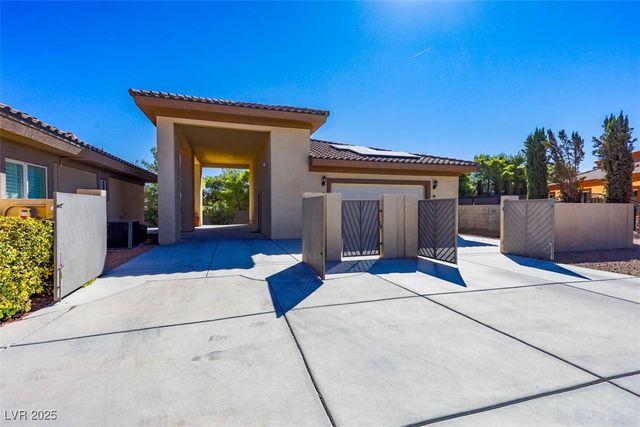 271 East Shelbourne Avenue, Las Vegas, NV 89123