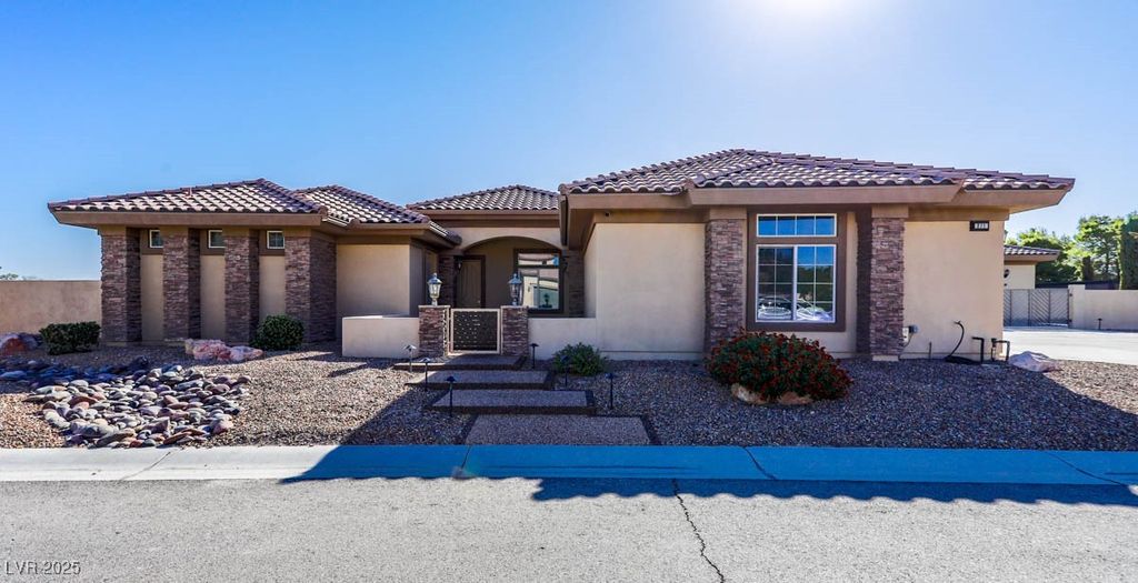 271 East Shelbourne Avenue, Las Vegas, NV 89123