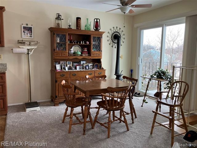 23588 N Rockledge, Novi, MI 48375