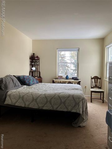 23588 N Rockledge, Novi, MI 48375