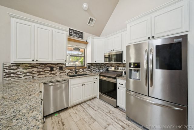 12225 N 194th East Avenue, Collinsville, OK 74021