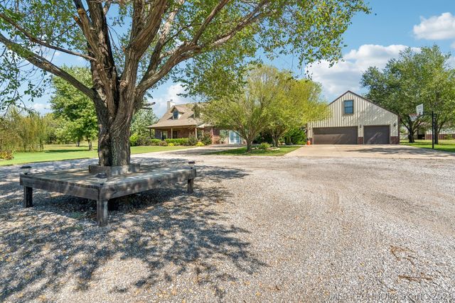 12225 N 194th East Avenue, Collinsville, OK 74021