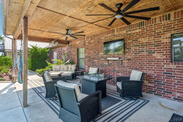 12225 N 194th East Avenue, Collinsville, OK 74021