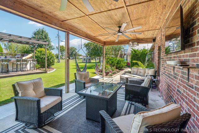 12225 N 194th East Avenue, Collinsville, OK 74021
