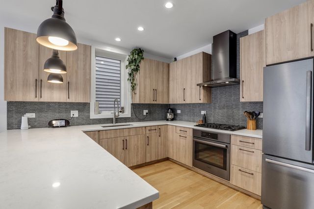1810 S Racine Avenue 1, Chicago, IL 60608
