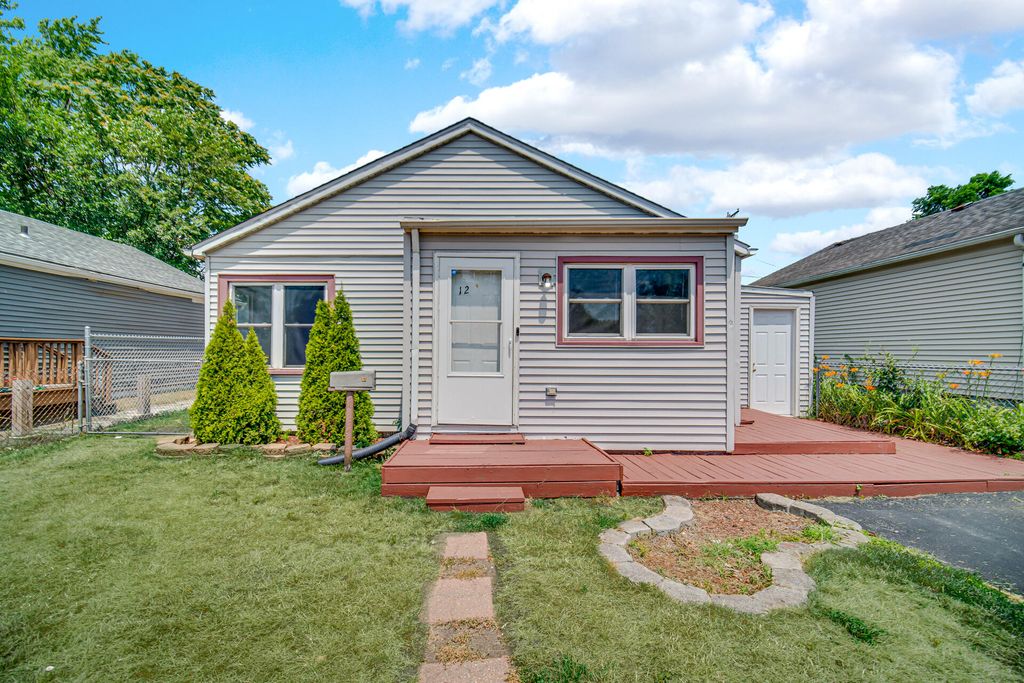 12 Huber Boulevard, New Chicago, IN 46342