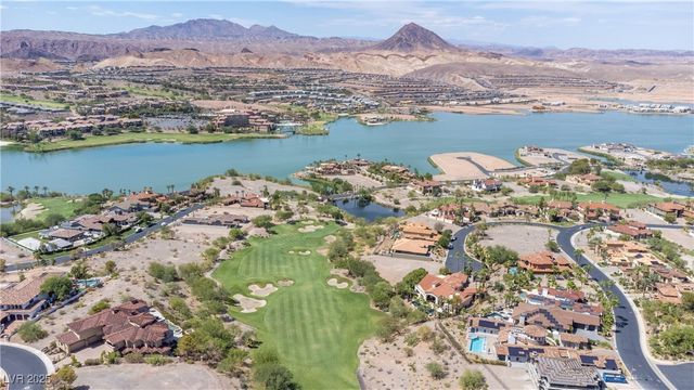 1 Rue De Chateau Place, Henderson, NV 89011