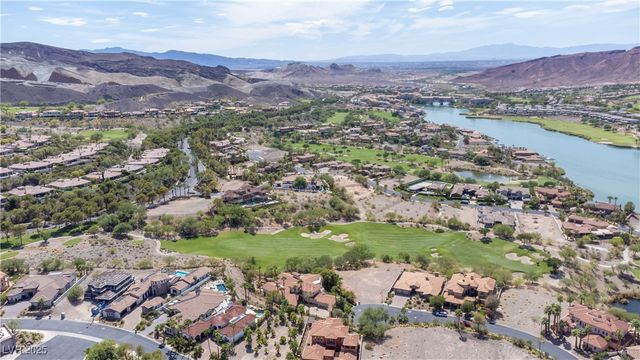 1 Rue De Chateau Place, Henderson, NV 89011