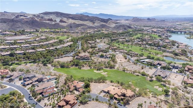 1 Rue De Chateau Place, Henderson, NV 89011