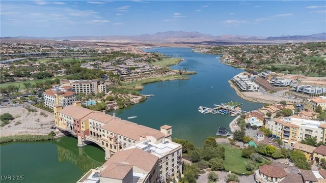 1 Rue De Chateau Place, Henderson, NV 89011