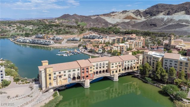 1 Rue De Chateau Place, Henderson, NV 89011