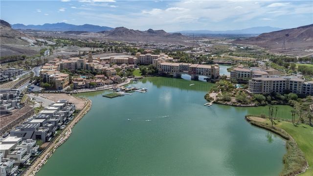 1 Rue De Chateau Place, Henderson, NV 89011