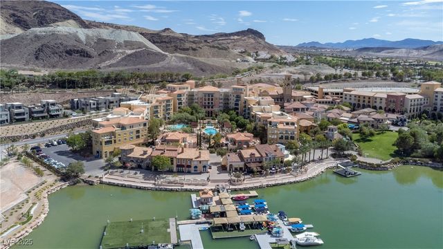 1 Rue De Chateau Place, Henderson, NV 89011