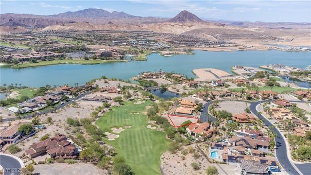 1 Rue De Chateau Place, Henderson, NV 89011