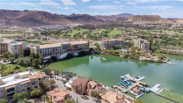 1 Rue De Chateau Place, Henderson, NV 89011