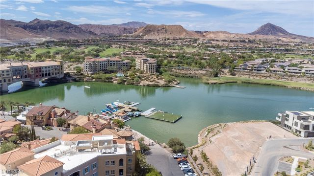 1 Rue De Chateau Place, Henderson, NV 89011