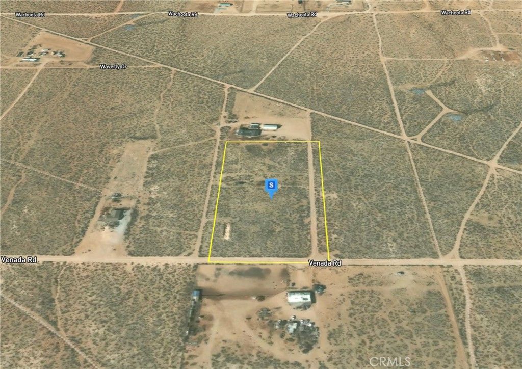 Image 2 of property listing at 13200 Venada, Lucerne Valley, CA 92356