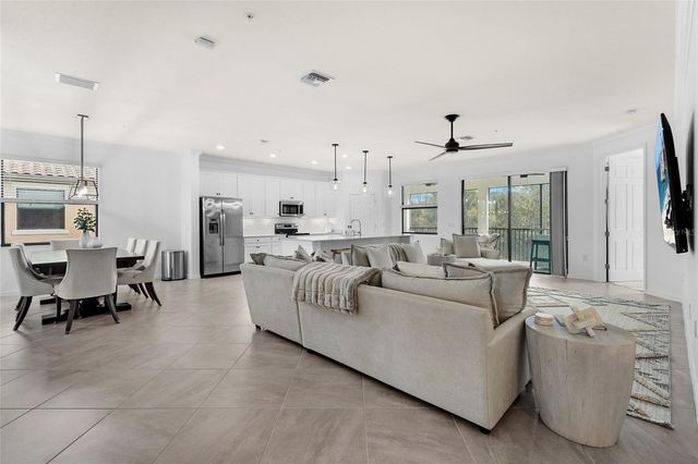 12490 GHIBERTI CIRCLE 201, Venice, FL 34293