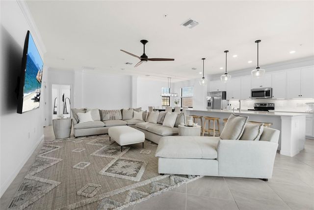 12490 GHIBERTI CIRCLE 201, Venice, FL 34293