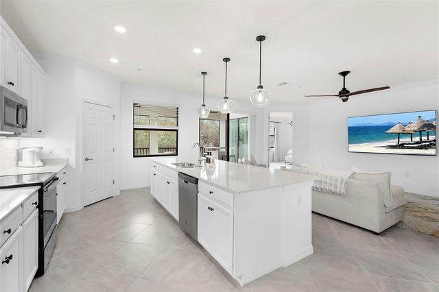 12490 GHIBERTI CIRCLE 201, Venice, FL 34293