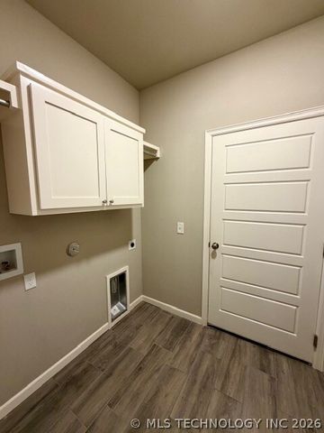 780 E 139th Place, Glenpool, OK 74033