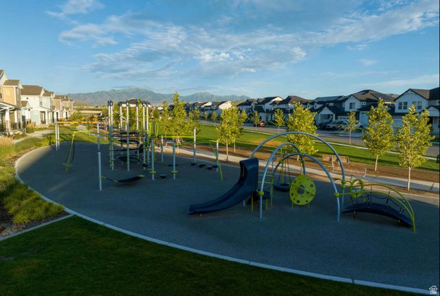 149 E PARADE AVE, Saratoga Springs, UT 84045
