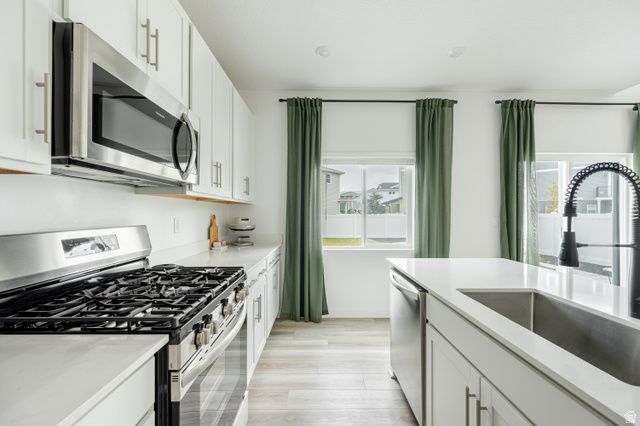 149 E PARADE AVE, Saratoga Springs, UT 84045