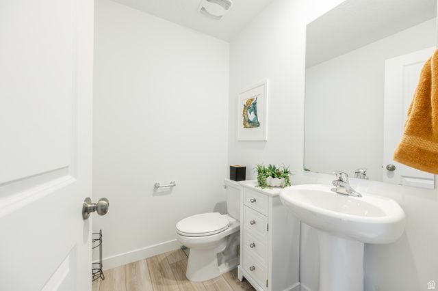 149 E PARADE AVE, Saratoga Springs, UT 84045
