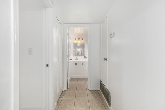 4630 N 68th Street Unit 275, Scottsdale, AZ 85251