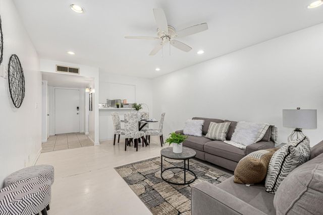 4630 N 68th Street Unit 275, Scottsdale, AZ 85251