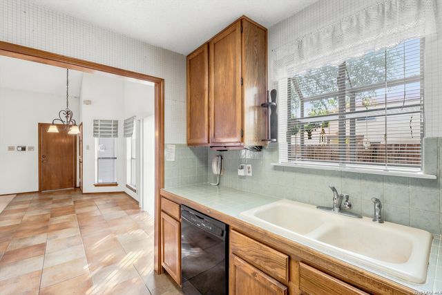 13114 BROOK GARDEN LN, San Antonio, TX 78232