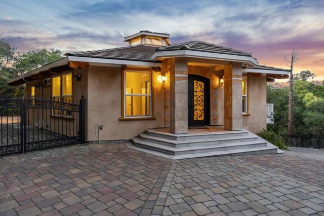 21220 Blue Hills Lane, Saratoga, CA 95070