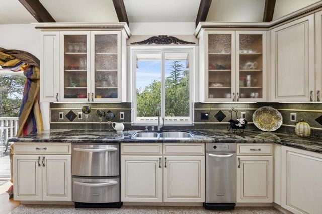 21220 Blue Hills Lane, Saratoga, CA 95070