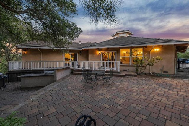 21220 Blue Hills Lane, Saratoga, CA 95070