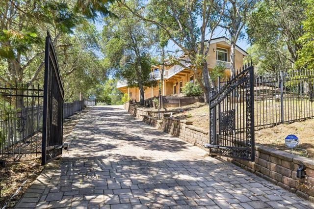 21220 Blue Hills Lane, Saratoga, CA 95070