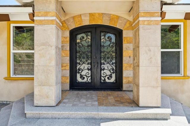 21220 Blue Hills Lane, Saratoga, CA 95070