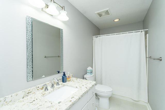 2743 Pinewood Ridge Drive SE, Rochester, MN 55904