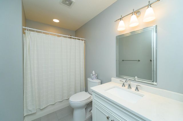 2743 Pinewood Ridge Drive SE, Rochester, MN 55904