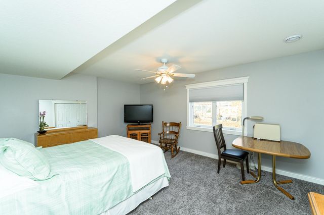 2743 Pinewood Ridge Drive SE, Rochester, MN 55904